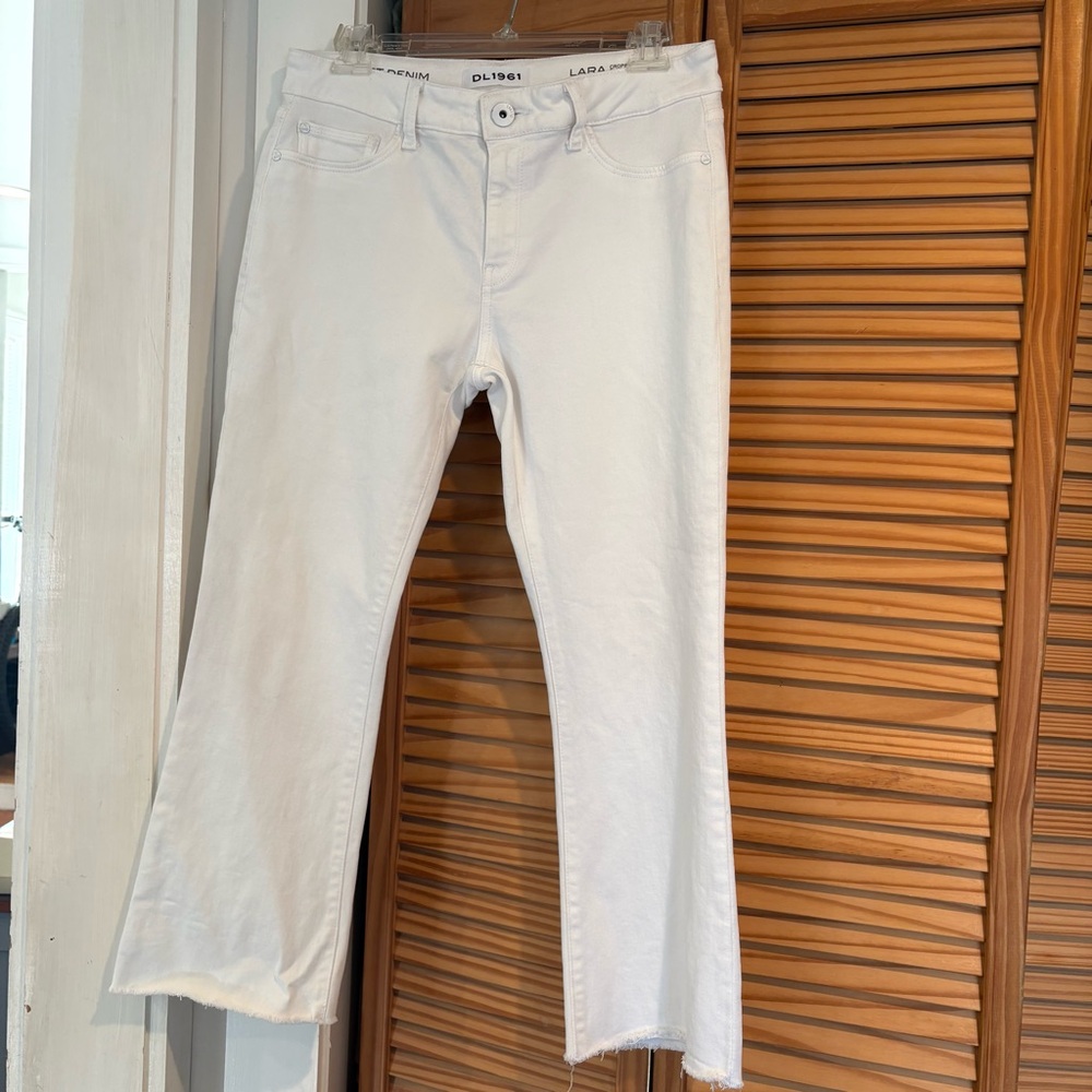 DL1961 Lara Cropped Flare White Jeans size 29 Denim Raw Hem Spring Summer